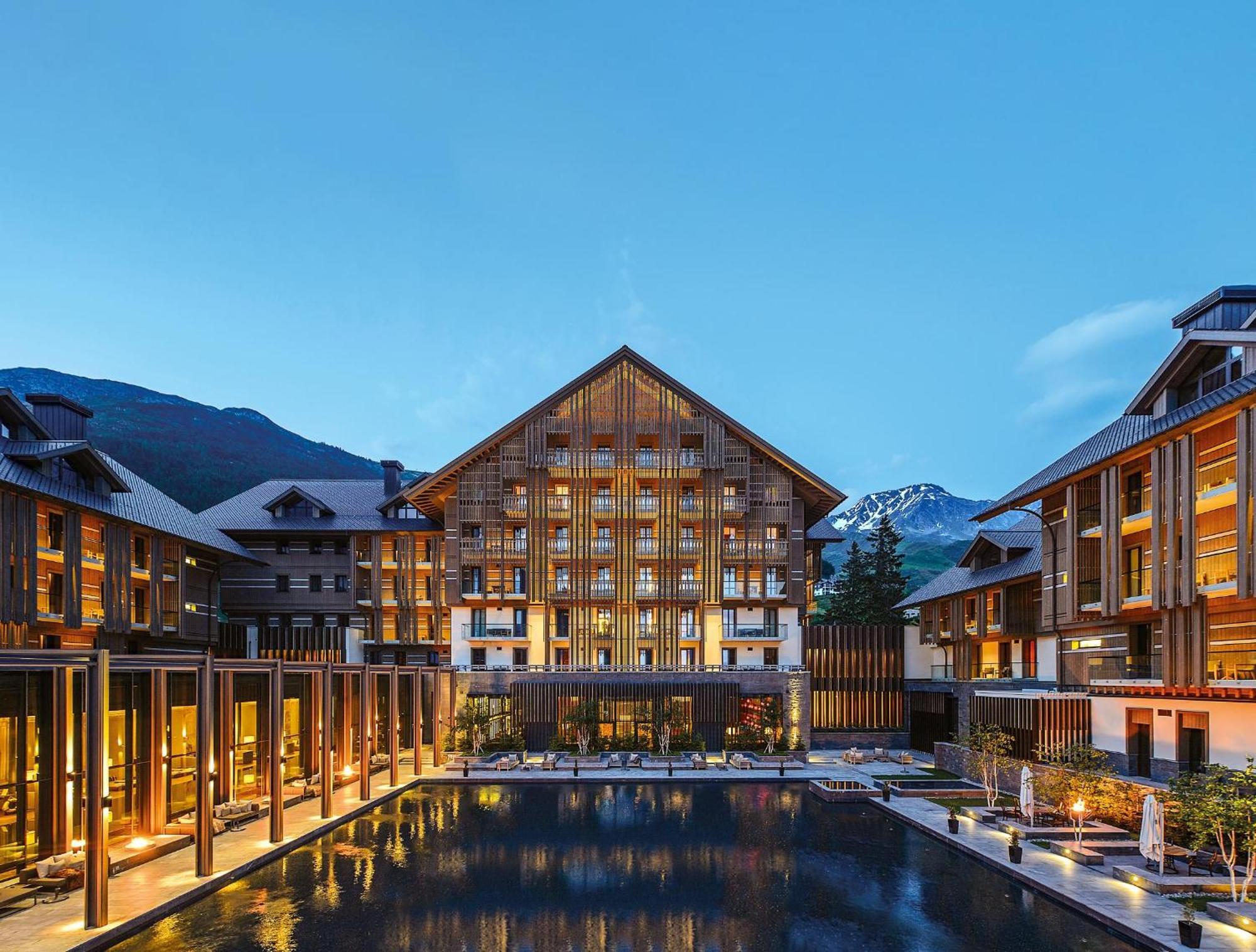 The Chedi Andermatt Hotel Exterior photo