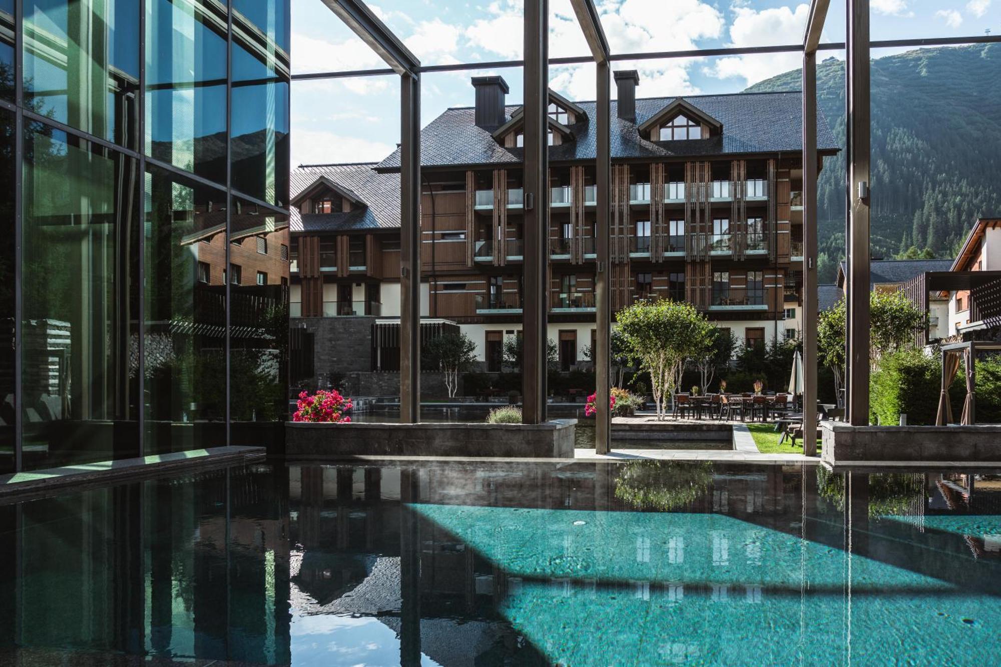 The Chedi Andermatt Hotel Exterior photo